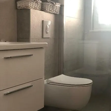 Flora Apartamento Makarska